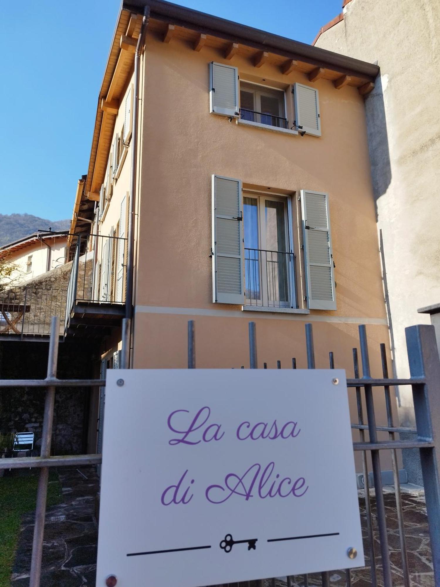 レンノ La Casa Di Aliceヴィラ エクステリア 写真